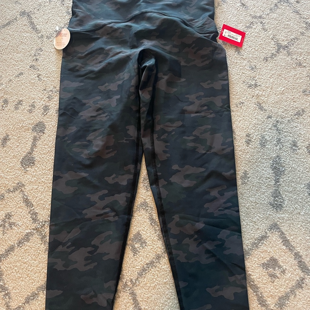 SPANX Black Leggings with Wide Waistband and Stretchy Fabric